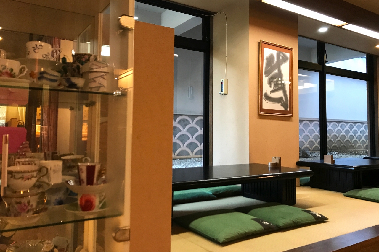 紅一点 店内